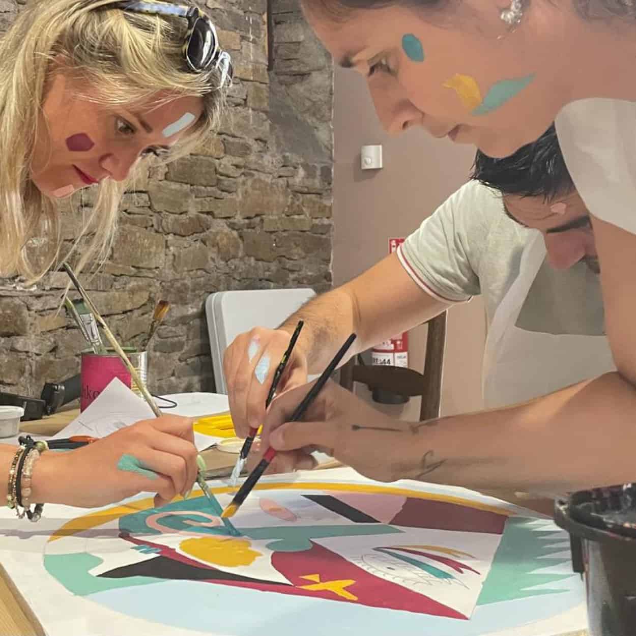 Loire Secrets - Team Building créatif - Fresque Pop Art ou Picasso